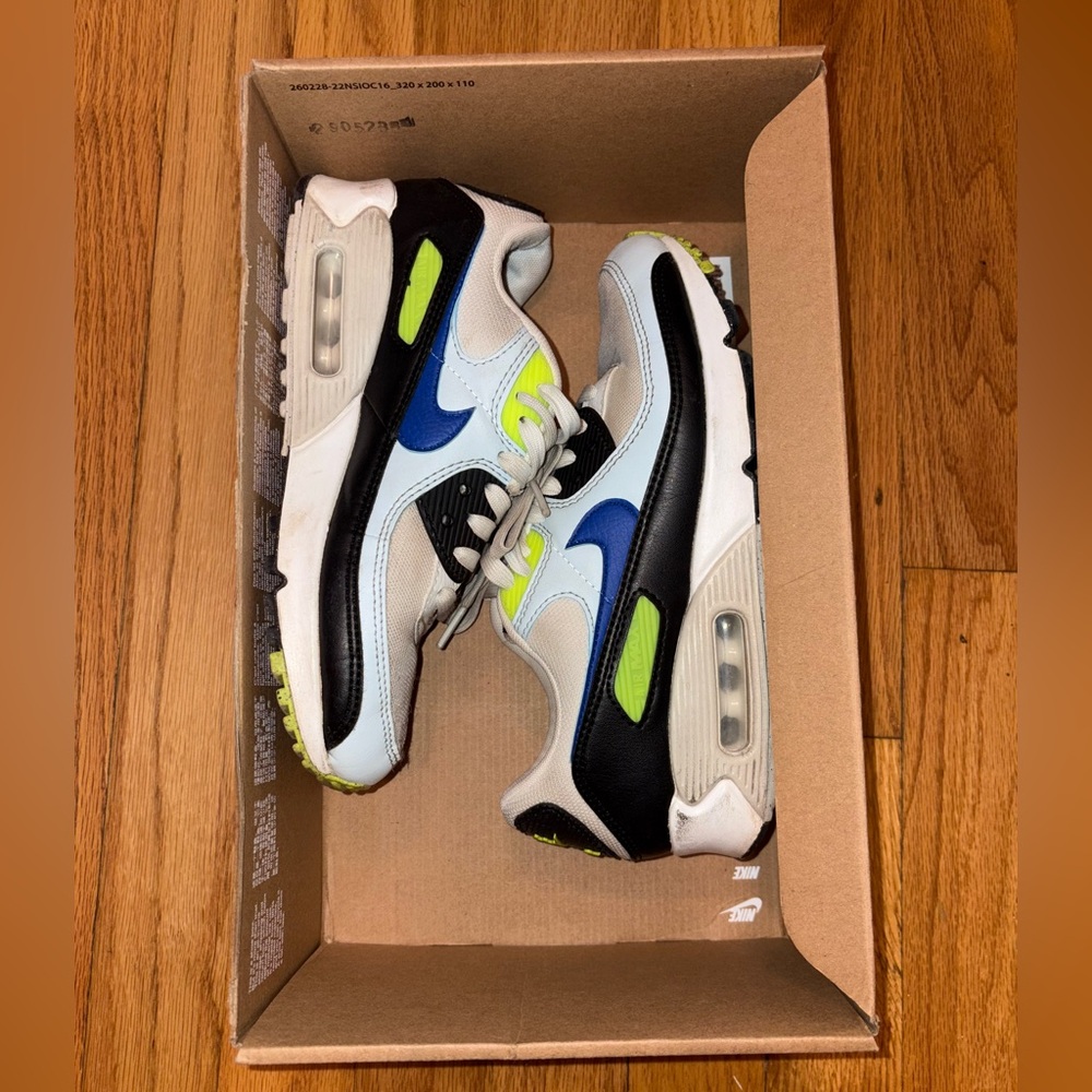 ✨ NIKE ✨ Women’s Air Max 90 Summit White/Racer Blue/Volt Size 6.5 With Box $140 - Picture 4 of 15